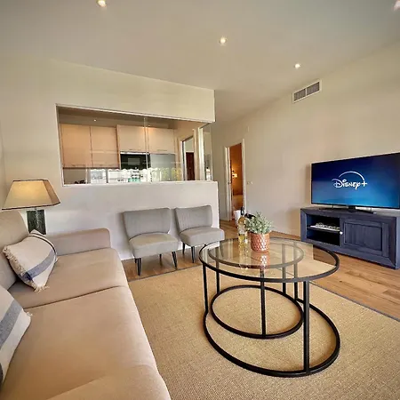 Apartment Downtown 45 With Pool By Homing Marbella